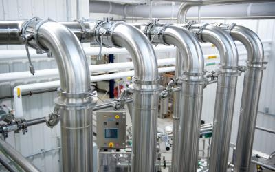 Le mélange passe dans les membranes de l’ultrafiltration, afin de l’égoutter,